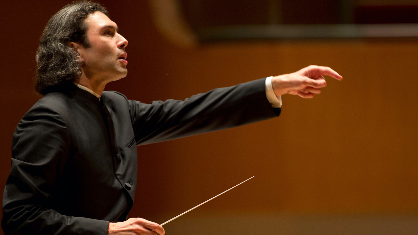 Jurowski Conducts Rachmaninoff